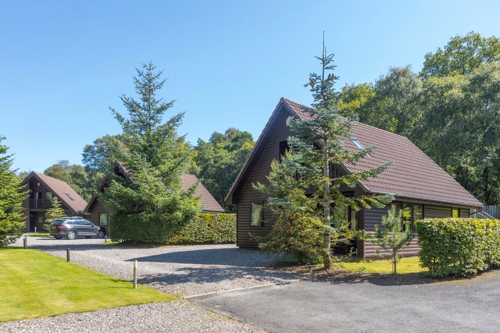 Property photo 1 of 72 01