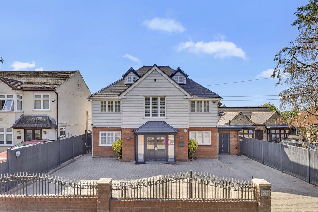 Property photo 1 of 39