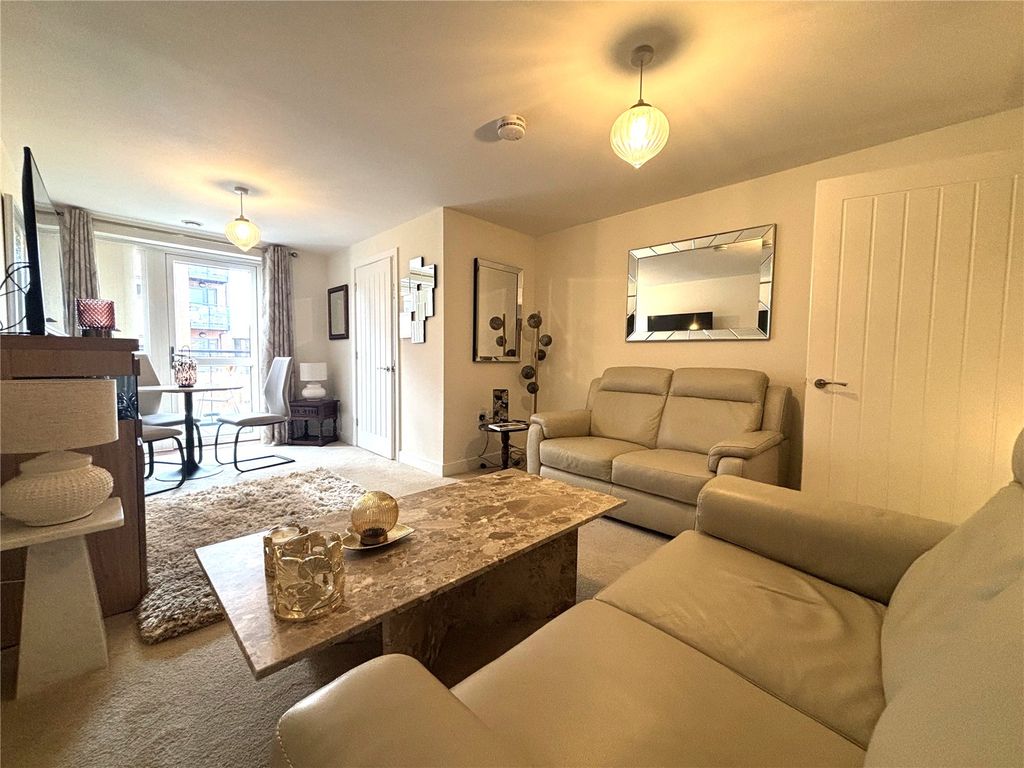 Property photo 2 of 7 Living Room