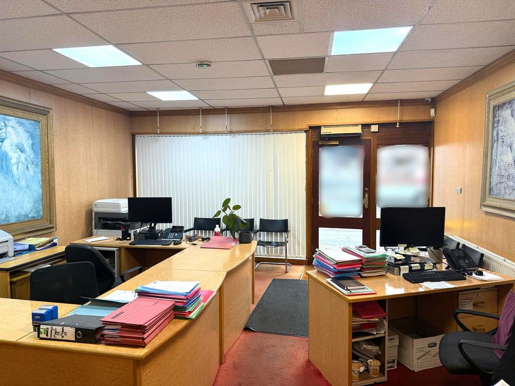 Property photo 2 of 26