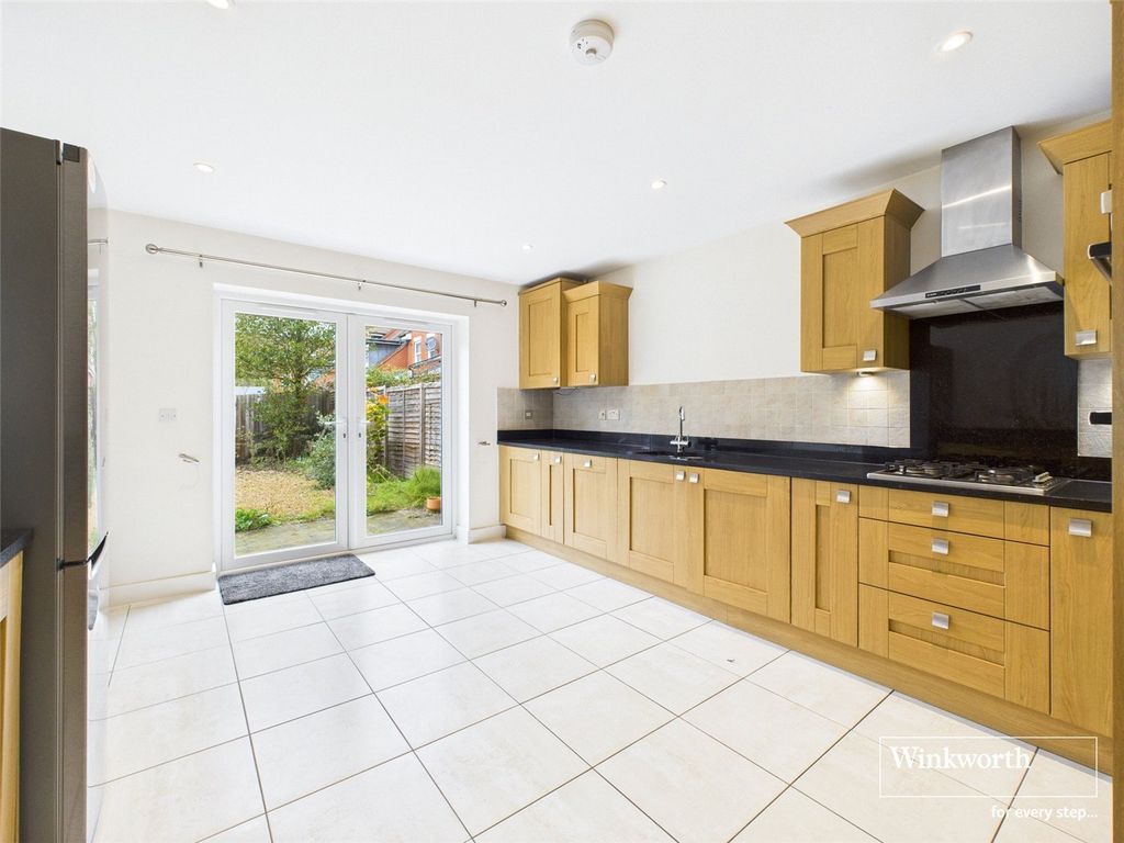 Property photo 2 of 18 Picture No. 20