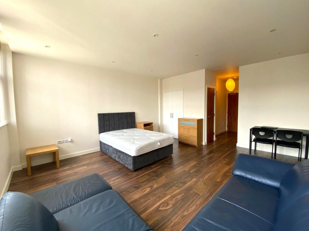 Property photo 1 of 8 4640380