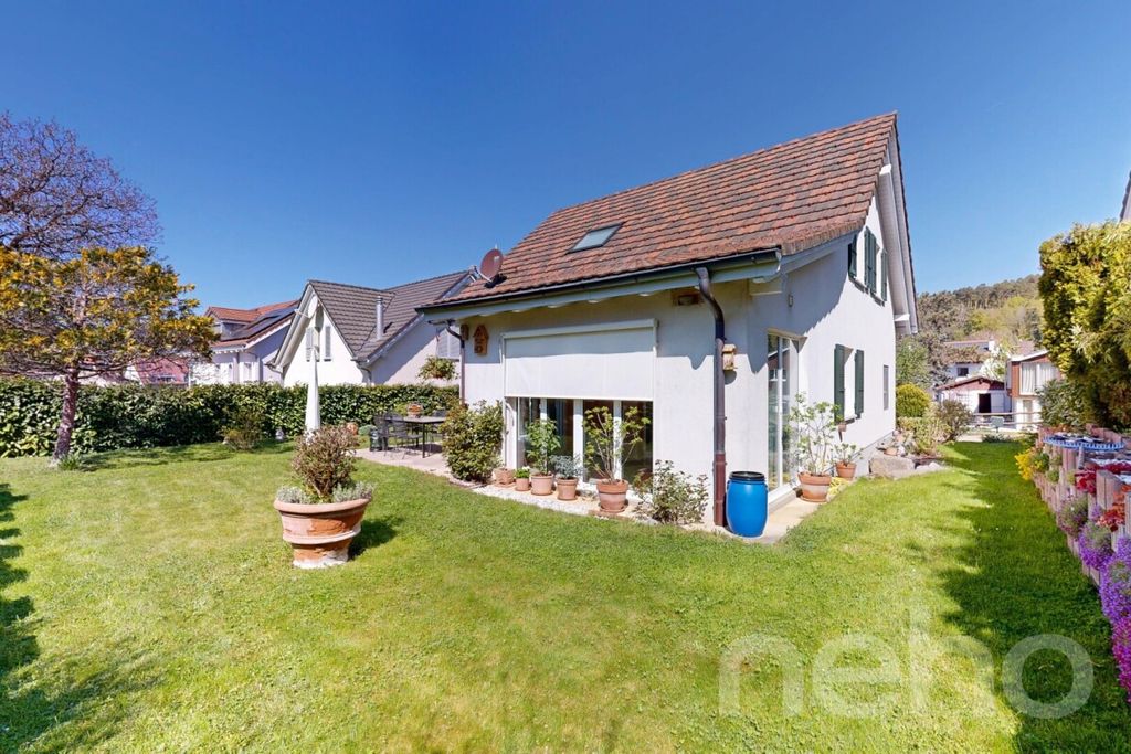 Property photo 2 of 12