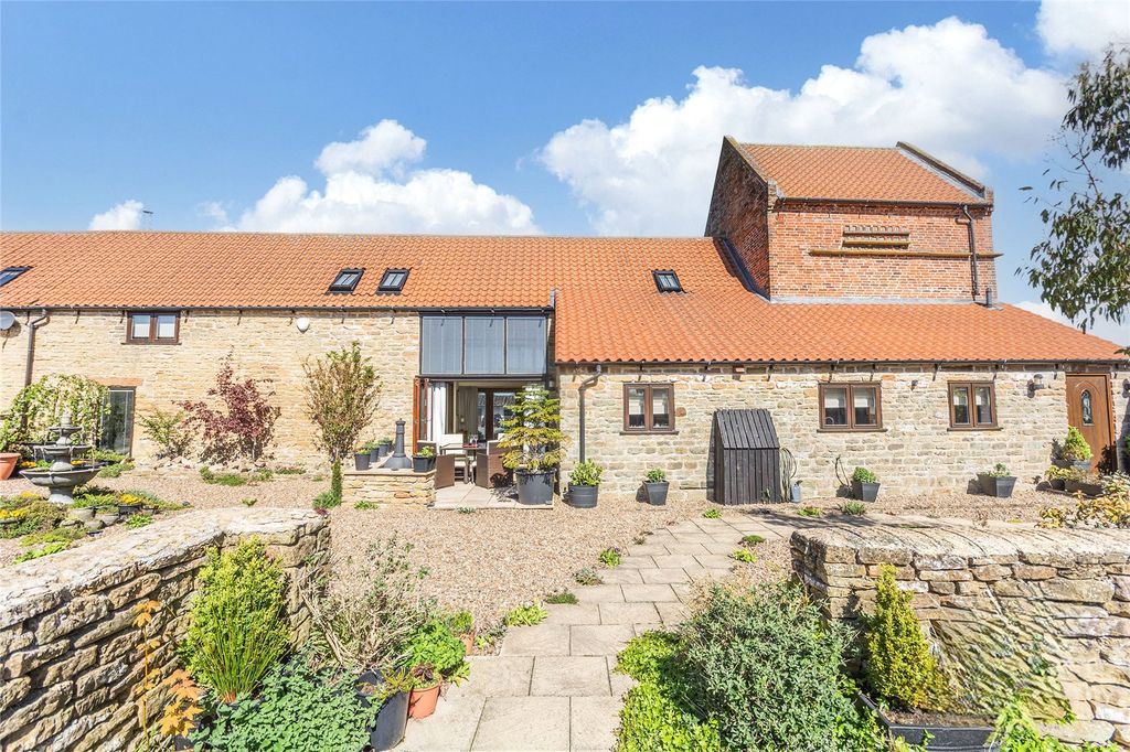 Property photo 1 of 42 Picture No. 92