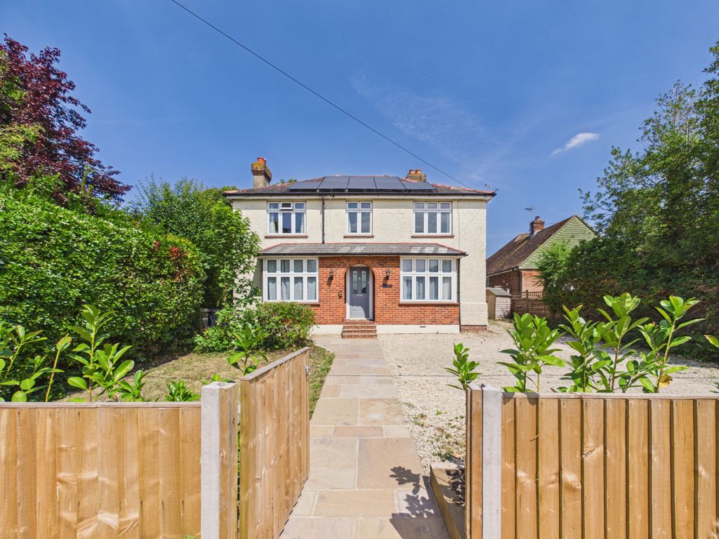 Property photo 1 of 14 Cam01354G0-Pr0745-Still024