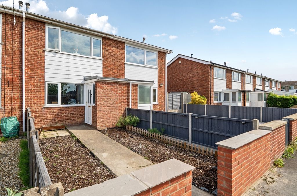 Property photo 1 of 13 1457135-8-69Fe722366560