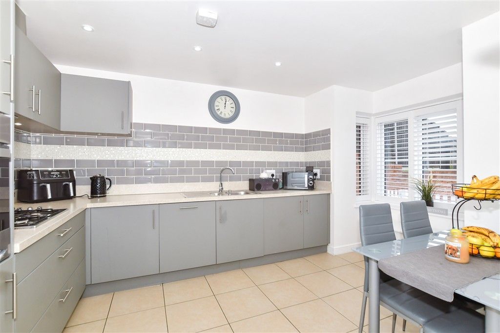 Property photo 3 of 10 Kitchen/Diner