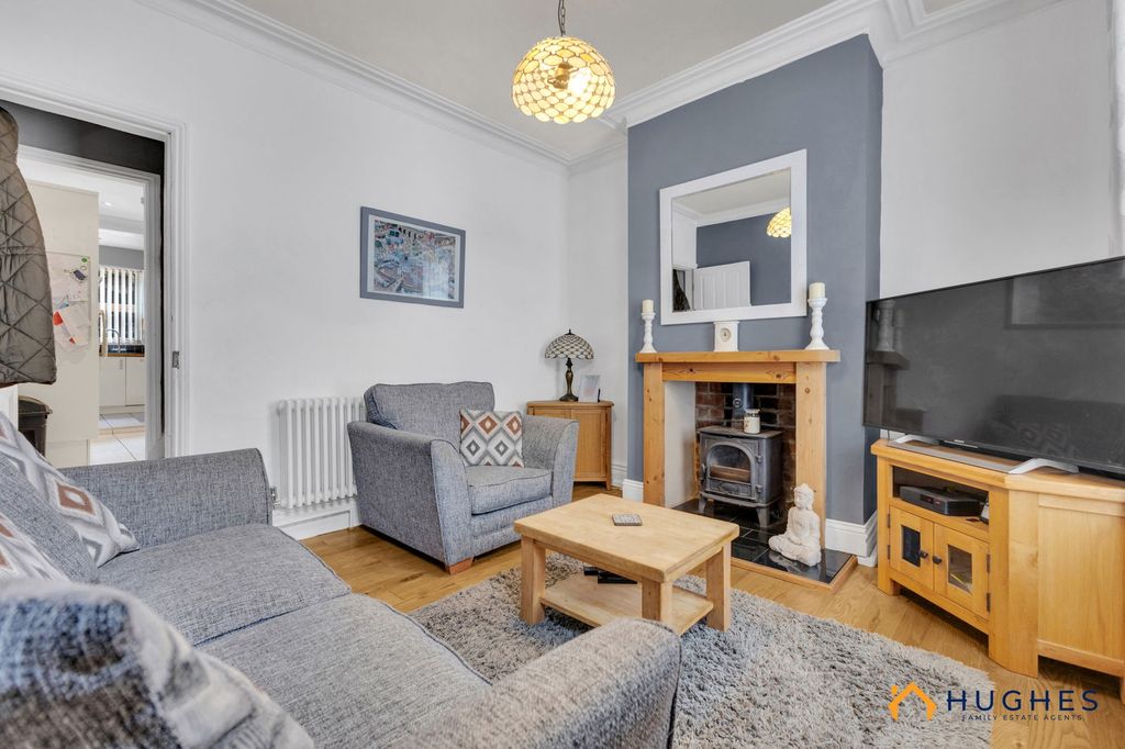 Property photo 2 of 19