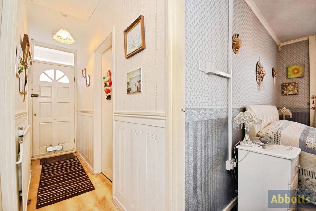 Property photo 3 of 16 Pbox-Img.Jpg