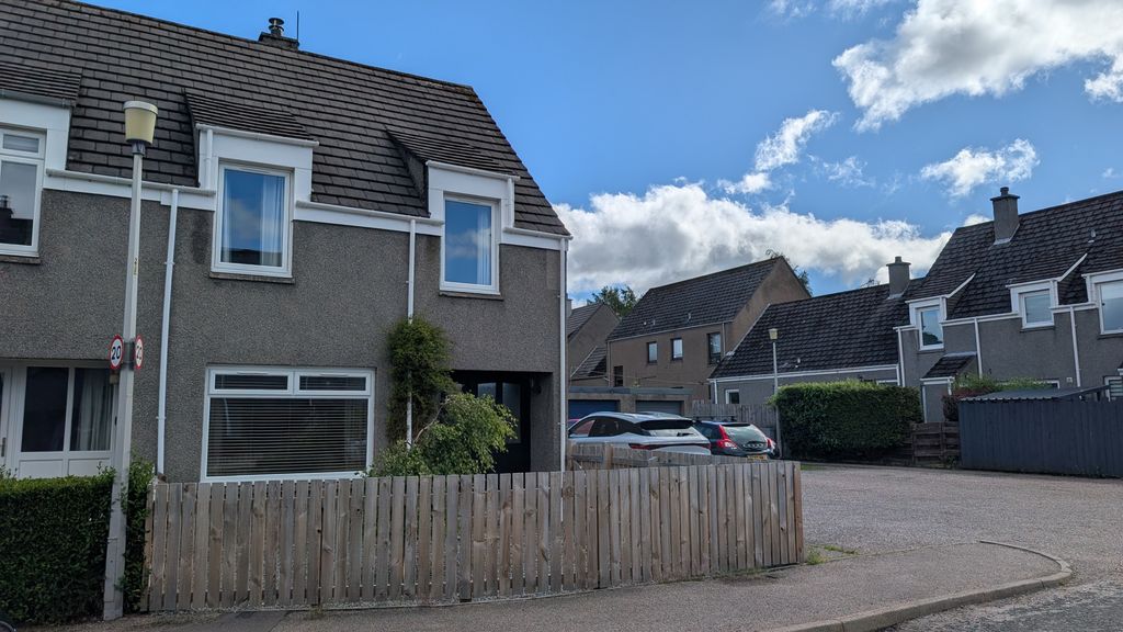 Property photo 1 of 18
