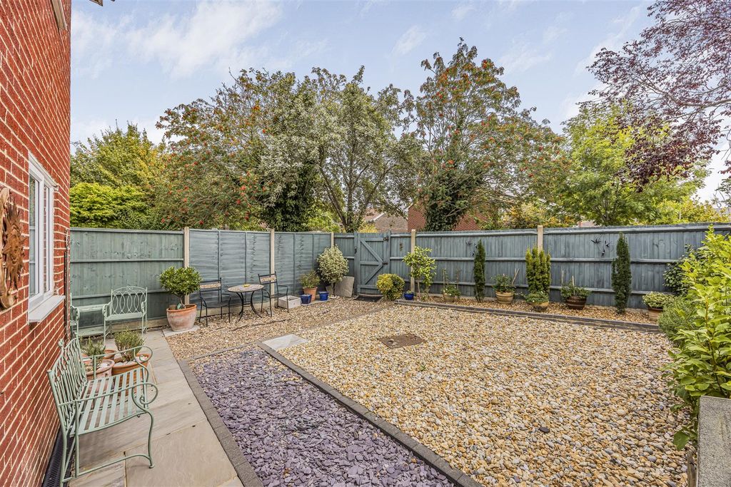 Property photo 2 of 13 Lisle Way, Emsworth-Porticomarketing-Nexa-21.Jpg