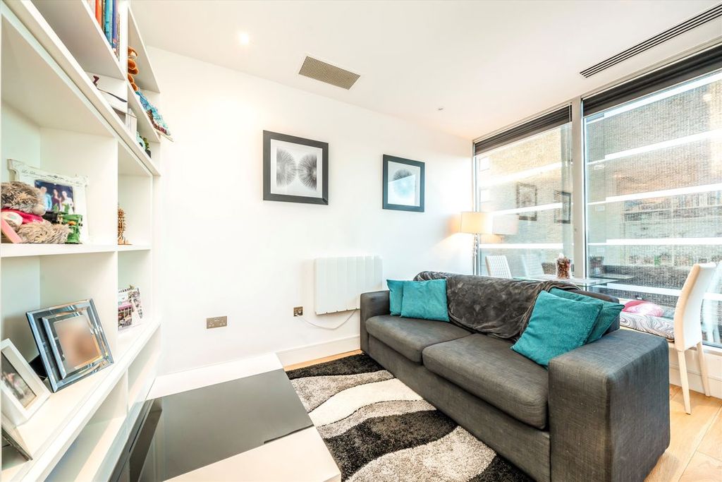 Property photo 3 of 6