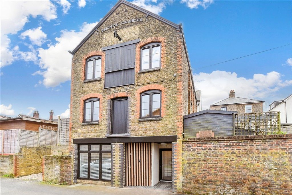 Property photo 2 of 13 External