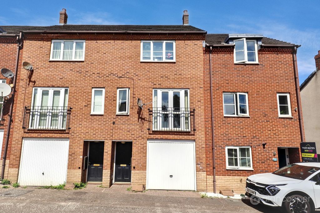 Property photo 1 of 18 5276471