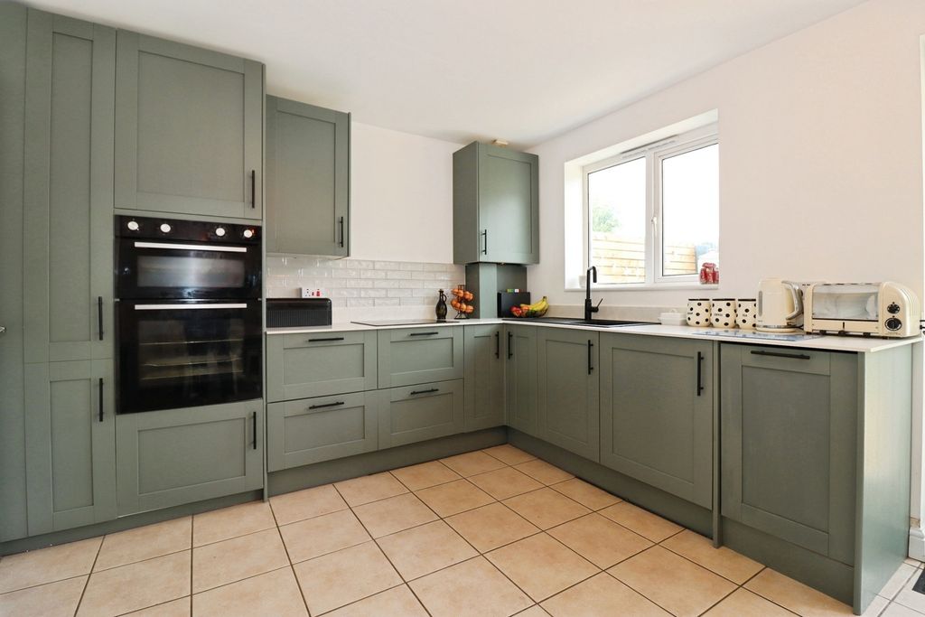 Property photo 1 of 20 Pbox-Img.Jpg