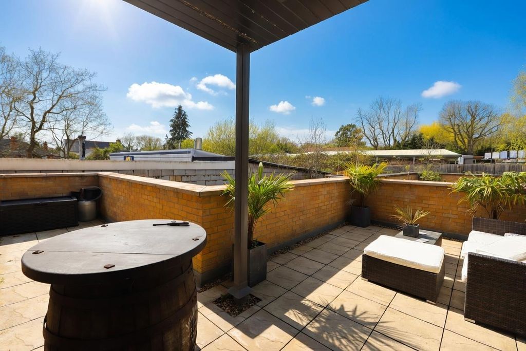 Property photo 2 of 10