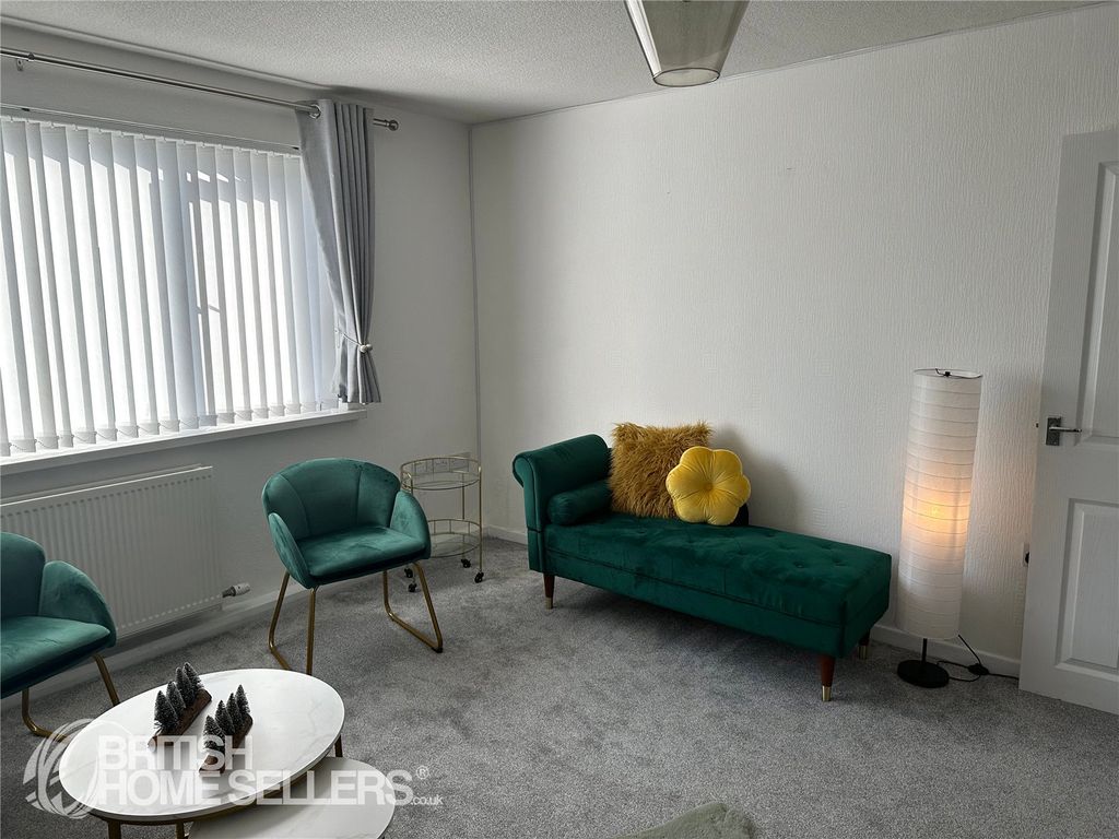 Property photo 2 of 28 Picture No. 72