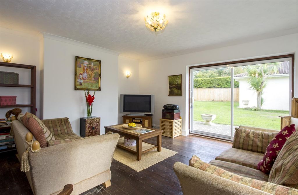 Property photo 3 of 16 3