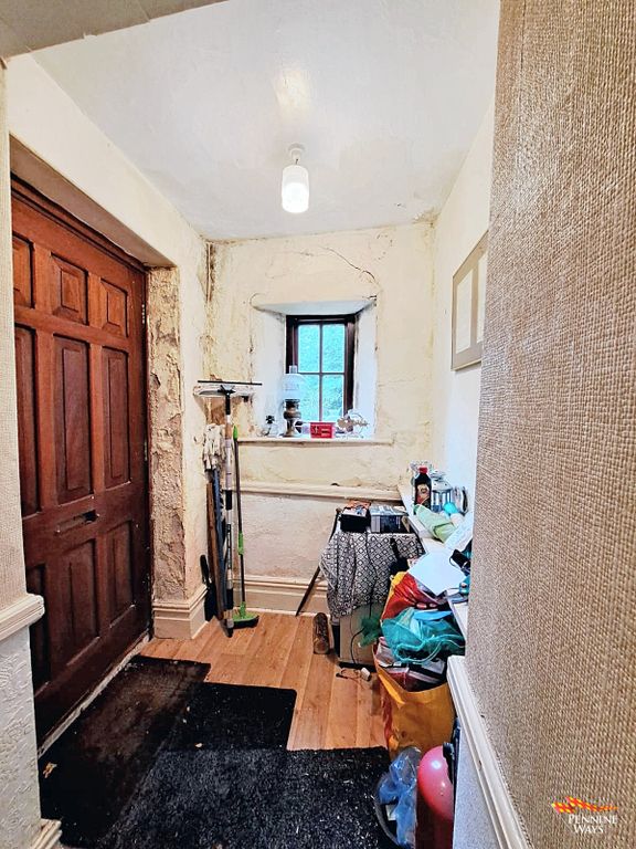 Property photo 3 of 28