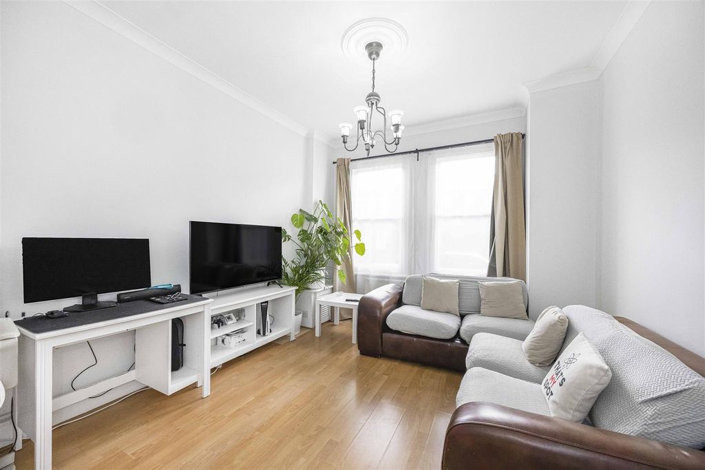 Property photo 2 of 24 2
