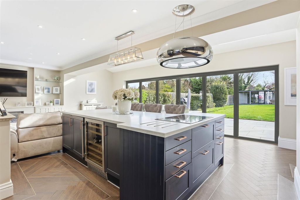 Property photo 2 of 34 1633497006 - 22.Jpg