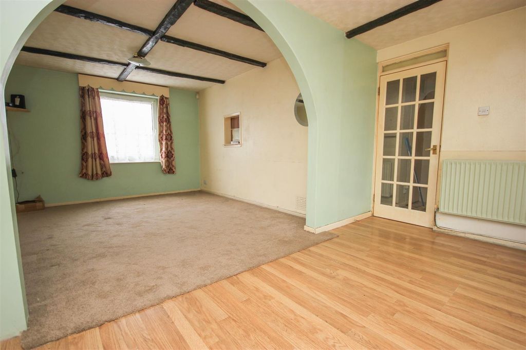 Property photo 2 of 14 Living 2.Jpg