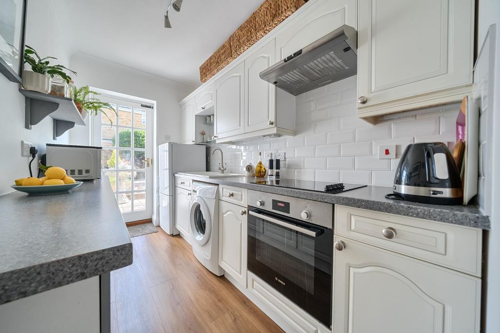 Property photo 3 of 12 1-699F50900927c-1409433-5-699Eee2274c64-1.Jpg