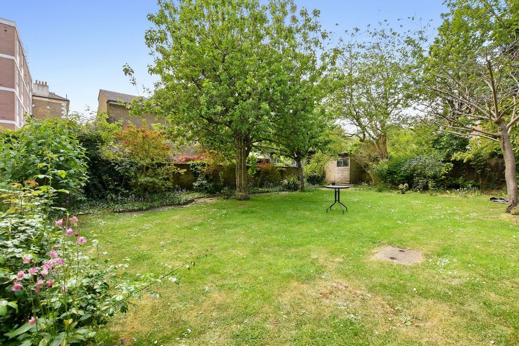 Property photo 1 of 21