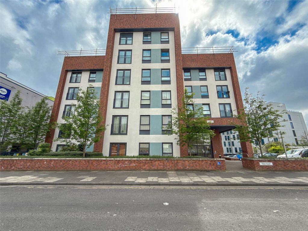 Property photo 1 of 19 External