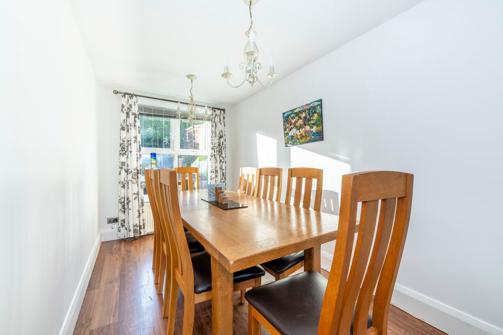 Property photo 3 of 26 Photo 12