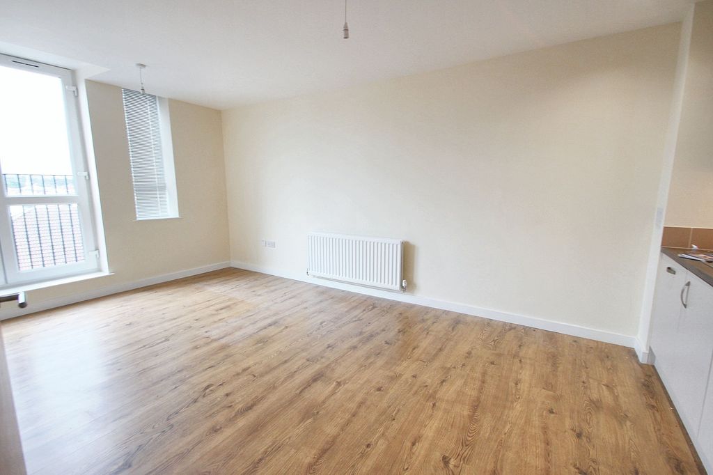 Property photo 3 of 6