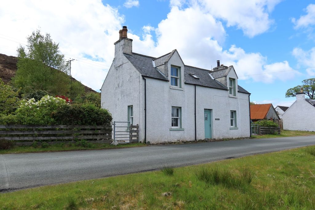 Property photo 2 of 50