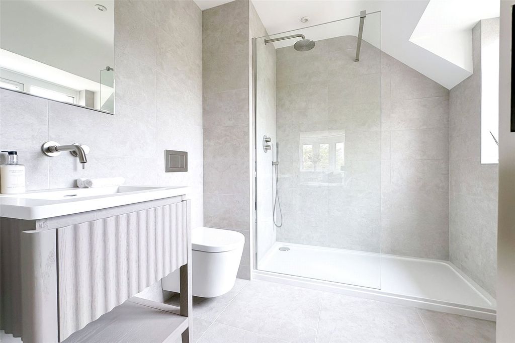 Additional image 14 of 5 bed flat for saleFosters Close, East Preston, West Sussex BN16