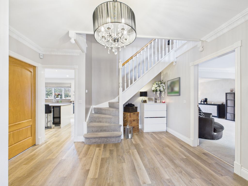 Property photo 2 of 33