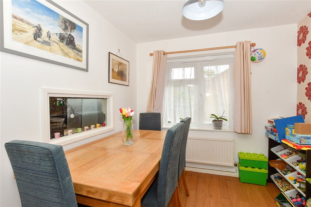 Property photo 3 of 7 Dining Area