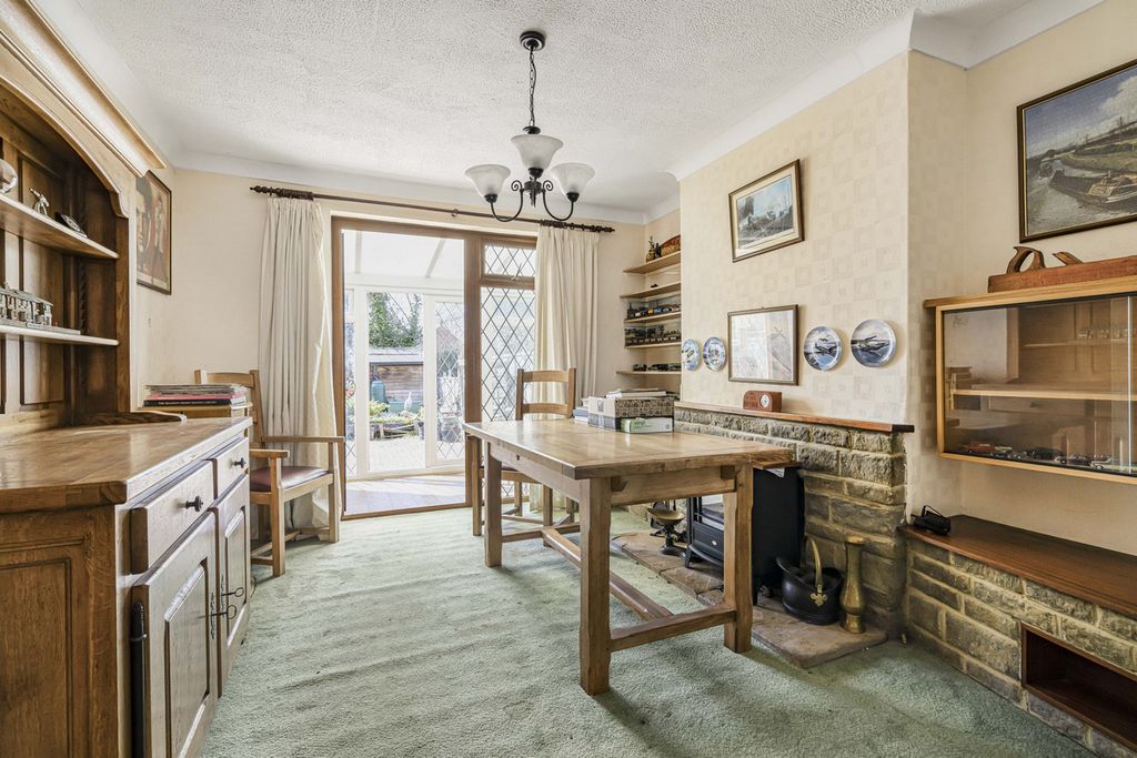 Property photo 3 of 18