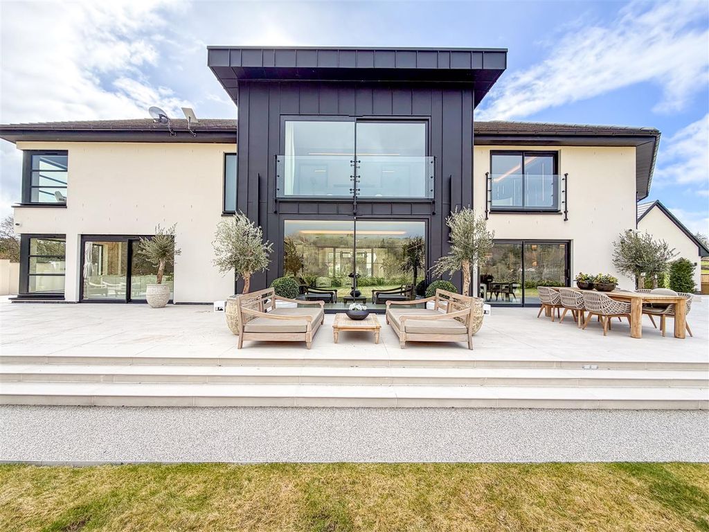 Property photo 2 of 55 Rear Garden Area