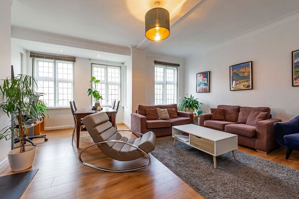 Property photo 2 of 5