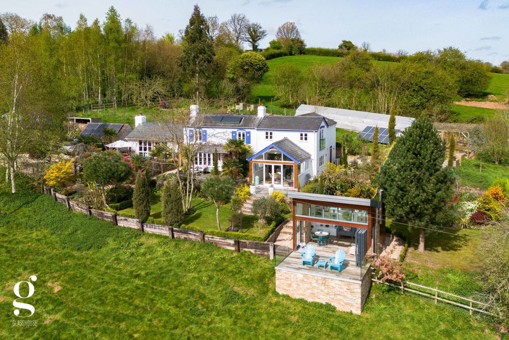 Property photo 1 of 61