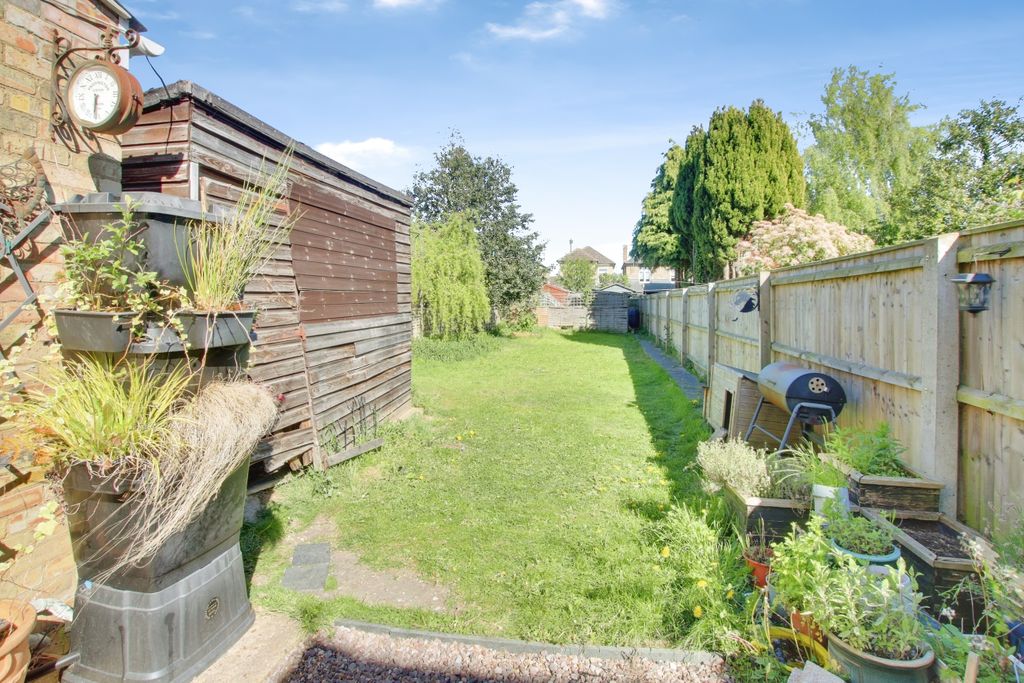Property photo 2 of 9
