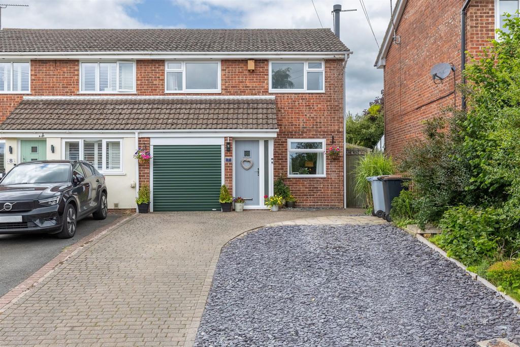 Property photo 1 of 17 7Beechtreeclose-1.Jpg