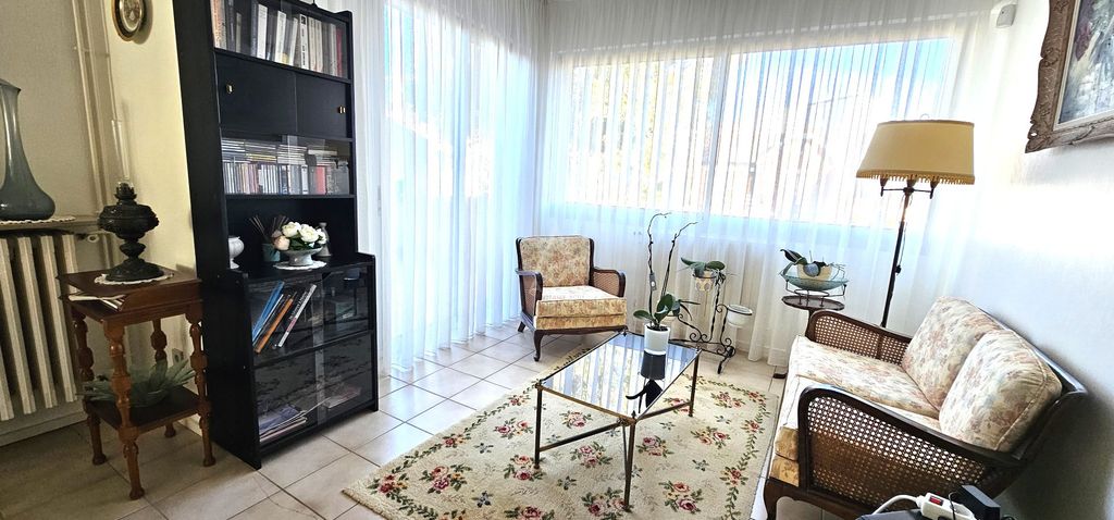 Property photo 3 of 9