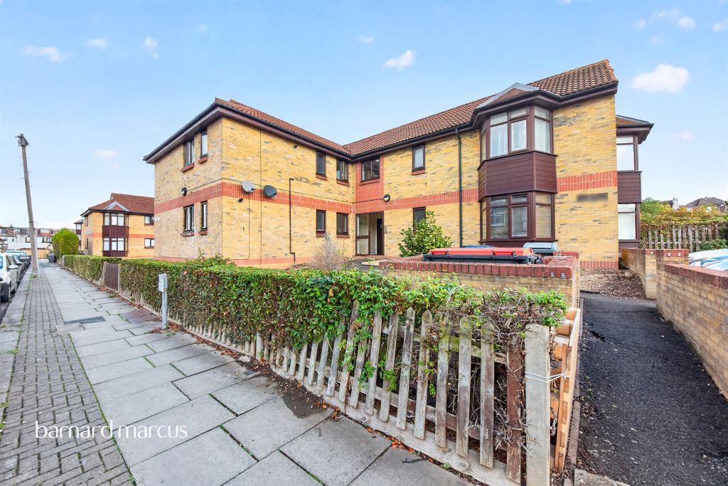 Property photo 1 of 11