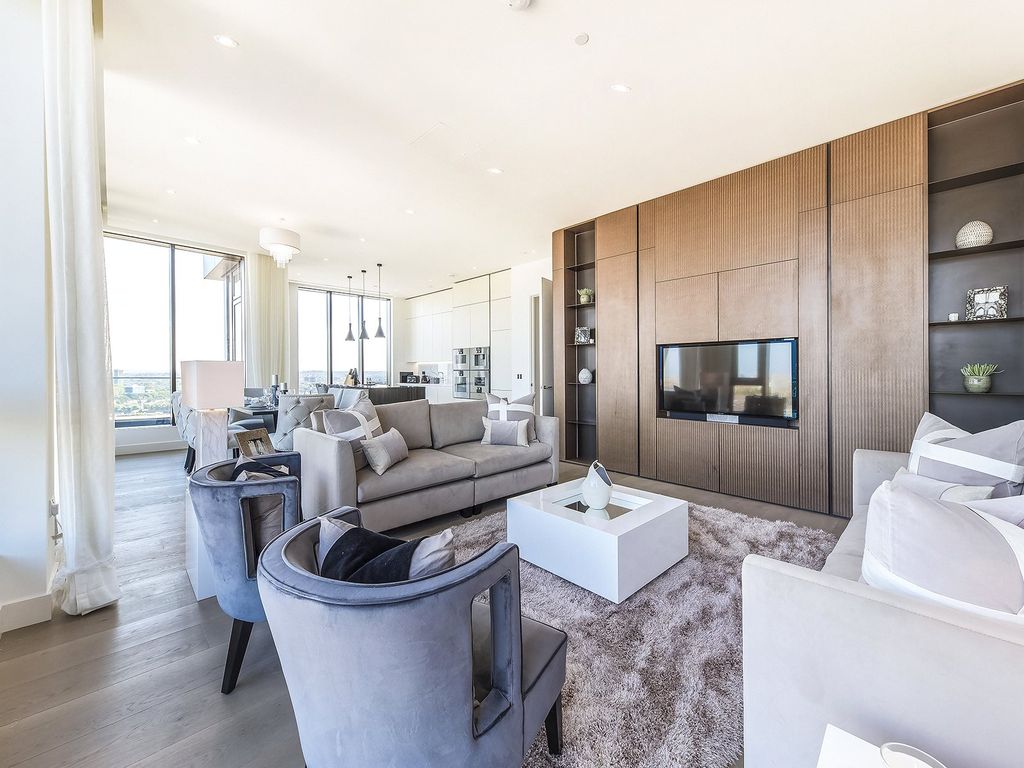 Property photo 1 of 27 Admiralty House E1