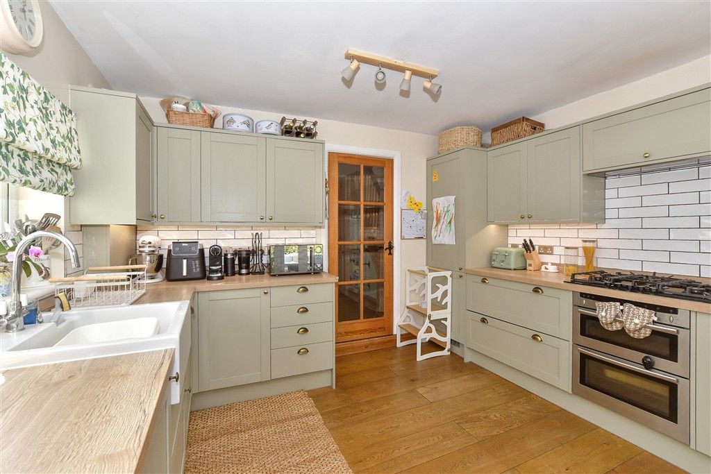 Property photo 2 of 4 Kitchen/Dining Room