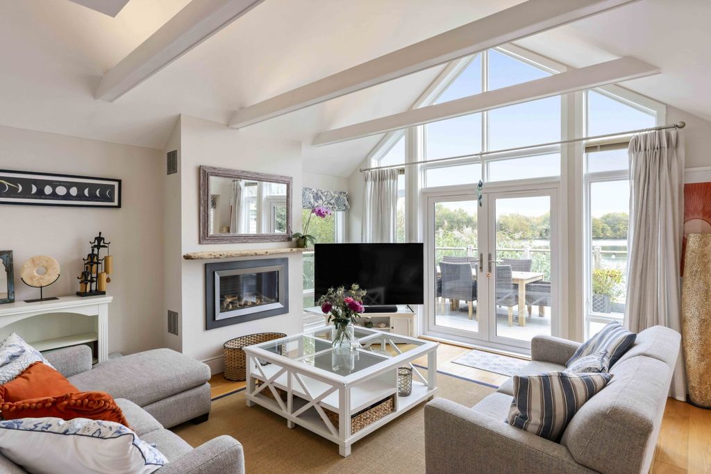 Property photo 1 of 21 0T4A0471