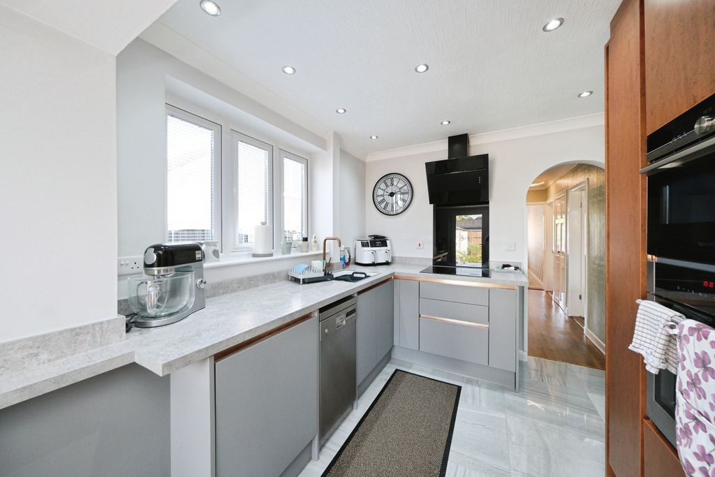 Property photo 3 of 20 Img_6557