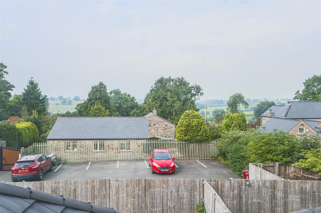 Property photo 2 of 27