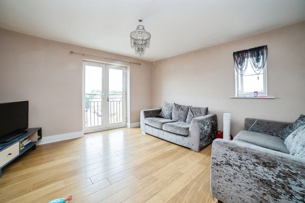 Property photo 3 of 12 Pbox-Img.Jpg