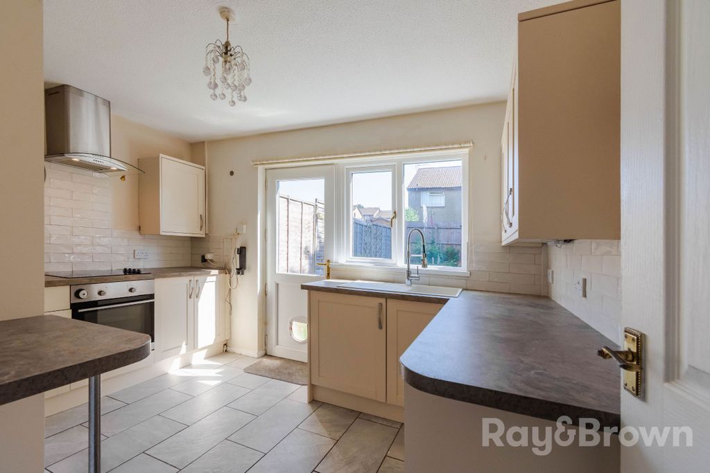 Property photo 2 of 38